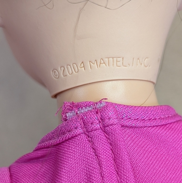 Barbie | 2005 Teen Trends Kianna Doll, 17" Articulated Doll - Picture 7 of 15